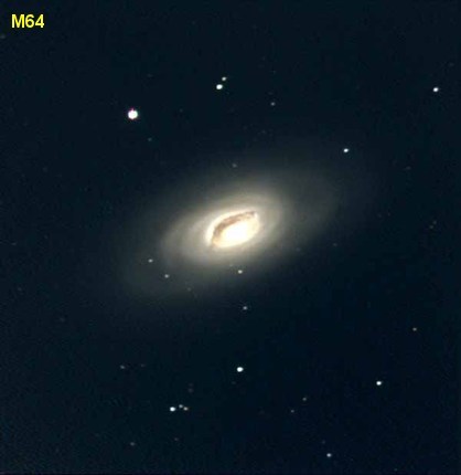 Típus: Galaxis, α = 12:56:43.8, δ = 21:40:59, Csillagkép: , Fényesség: 8.5, Méret: 600|324|115