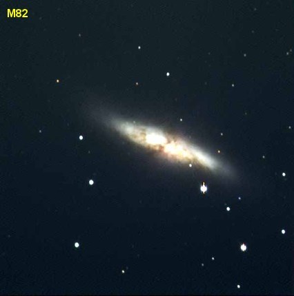 Típus: Galaxis, α = 9:55:54, δ = 69:40:59, Csillagkép: , Fényesség: 8.6, Méret: 672|258|65